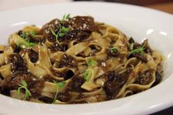 FILE COM TALHARIM AO MOLHO