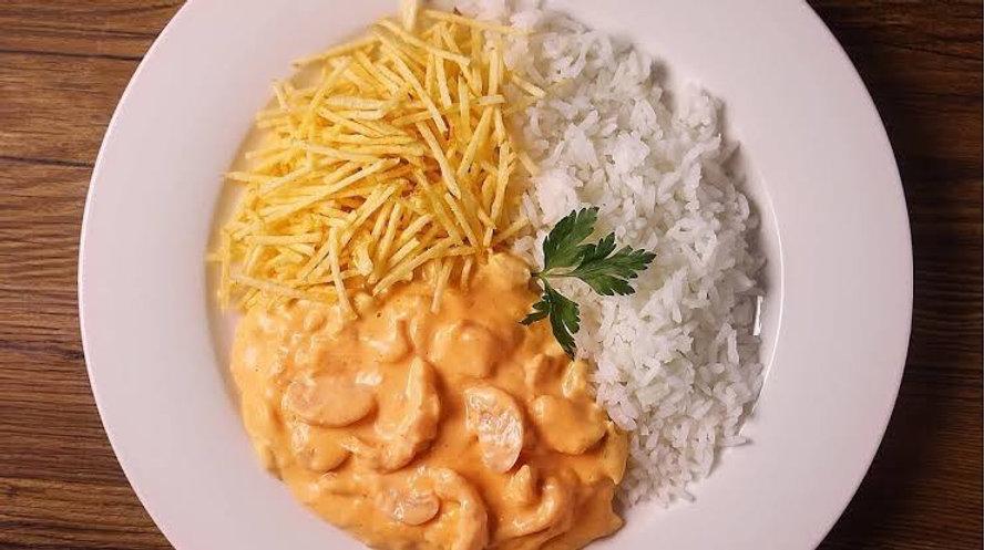 STROGONOFF DE FRANGO